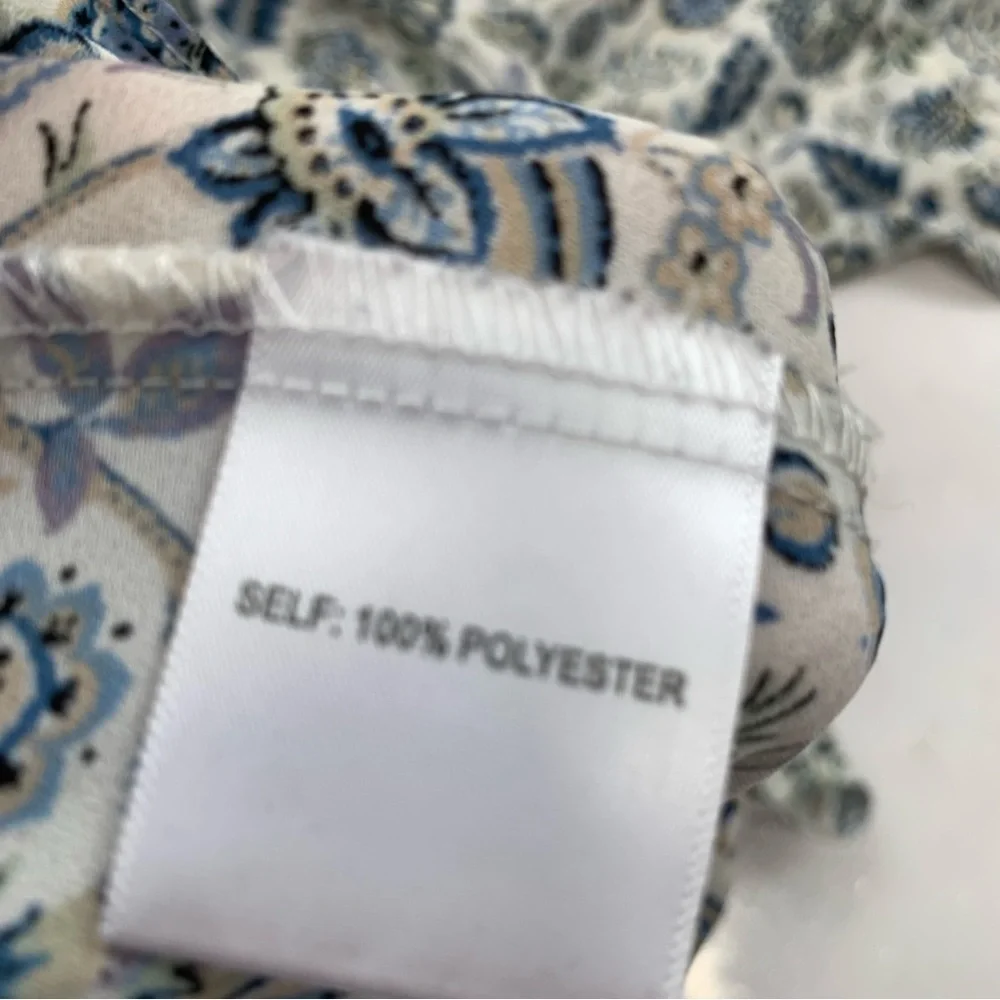 Rose & Olive Blouse 1X Button Front Blue Floral Smocking Flowy Light Office Work - Picture 8 of 11